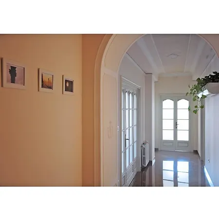 Bed & Breakfast Agora