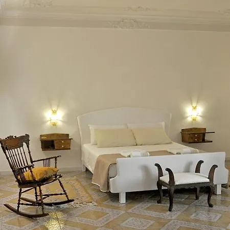 לינה וארוחת בוקר Agora