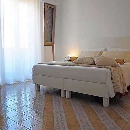 Agora