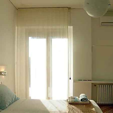فندق مبيت وإفطار Agora