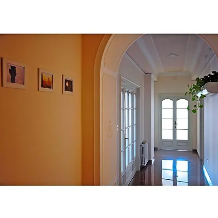 Bed & Breakfast Agora