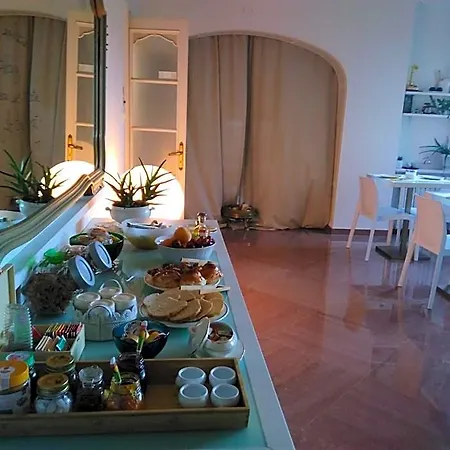 Agora Bed & Breakfast 4*
