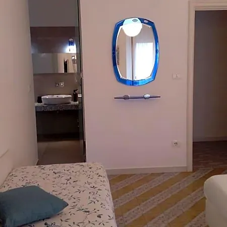 فندق مبيت وإفطار Agora