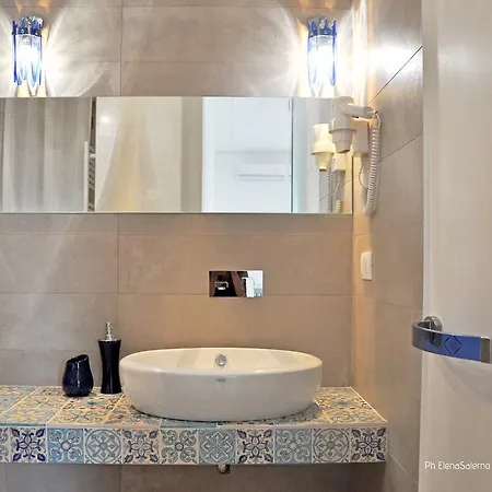 לינה וארוחת בוקר Agora