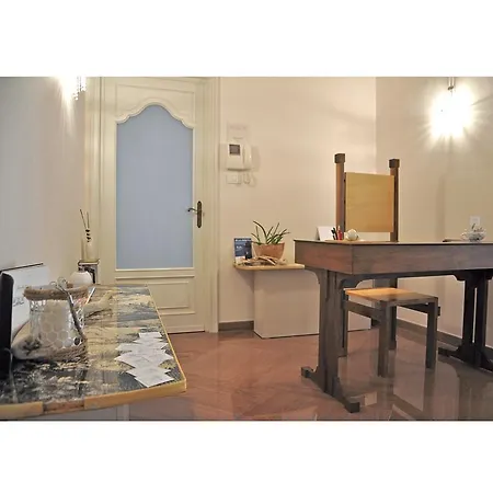 住宿加早餐酒店 Agora 特拉尼