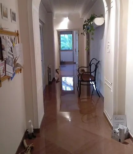 Agora לינה וארוחת בוקר 4*