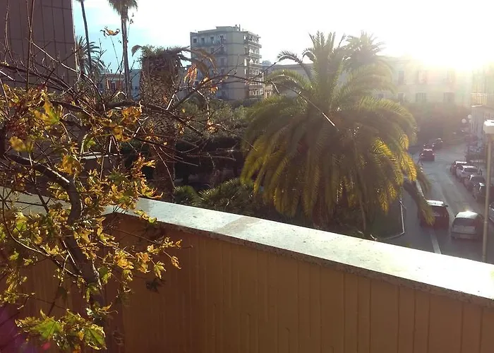 לינה וארוחת בוקר Agora